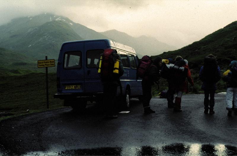 steven0012.JPG - Getting ready for a walk - the end of the road.