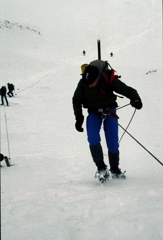 steven0024.JPG - Easier going down this way