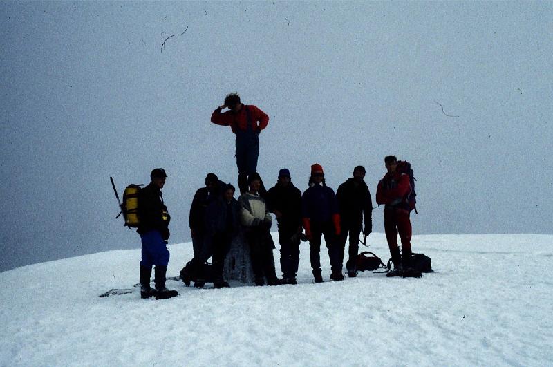 steven0030.JPG - Topped out