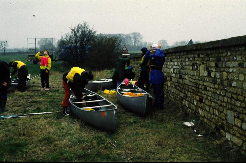 steven0059.JPG - loading up for an overnighth trip
